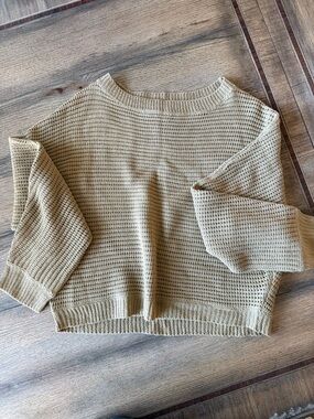 Lightweight Scoop-Neck Waffle Sweater in Tan